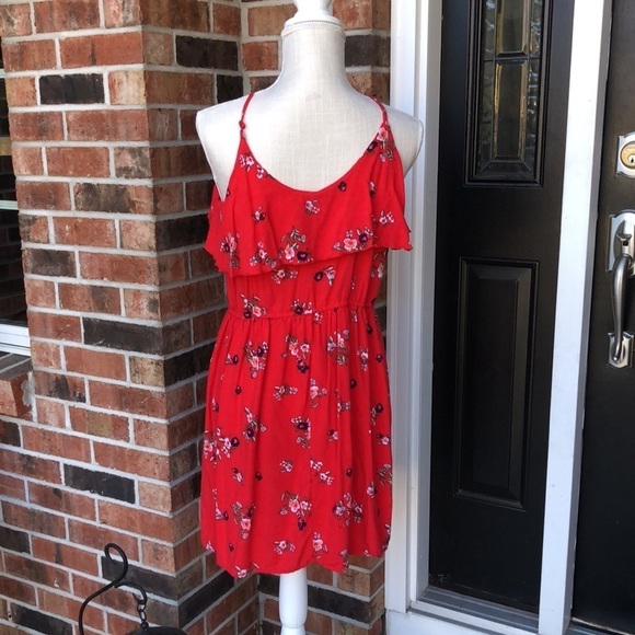 Charlotte Russe Red Floral Summer Dress - Picture 2 of 9